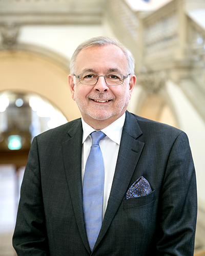 Author photo:  Rathkolb, Oliver